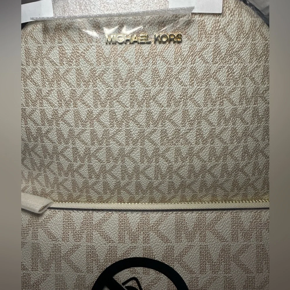 Michael Kors New Rose Gold Two-Tone Sheila Signature Medium Backpack